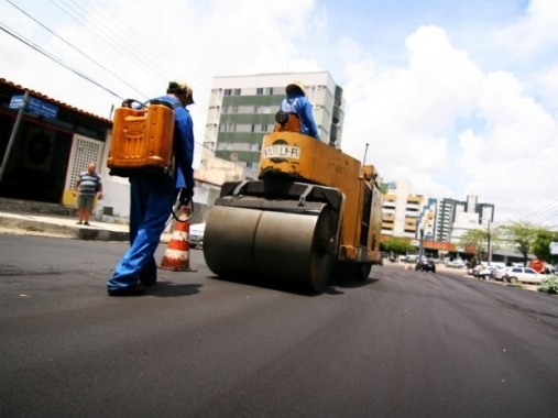 Prefeitura colocará asfalto novo nas quatro regiões da cidade nos próximos  dias